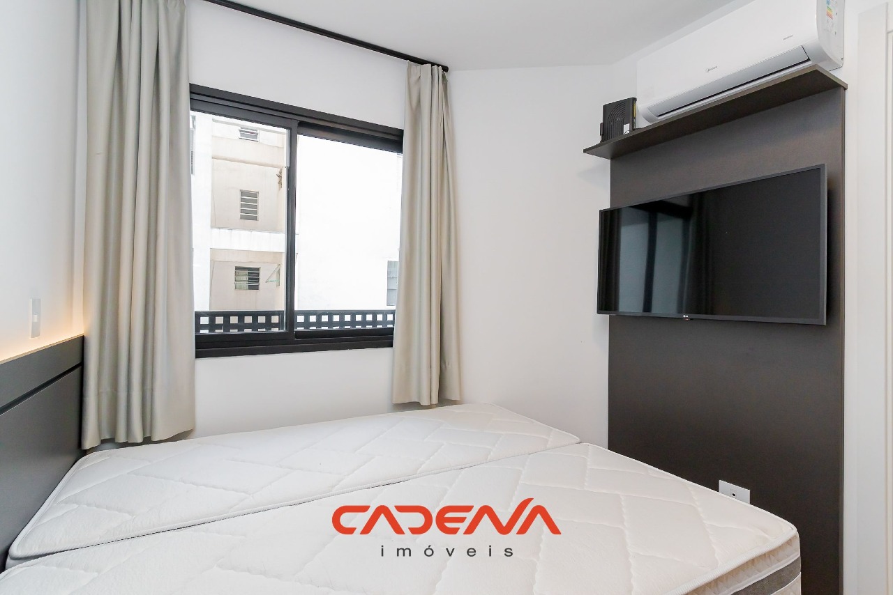 Studio para aluguel no Mercês: 