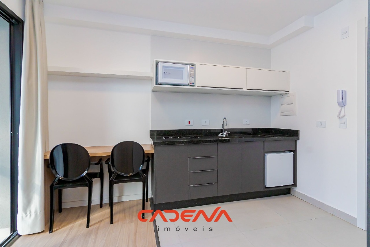 Studio para aluguel no Mercês: 