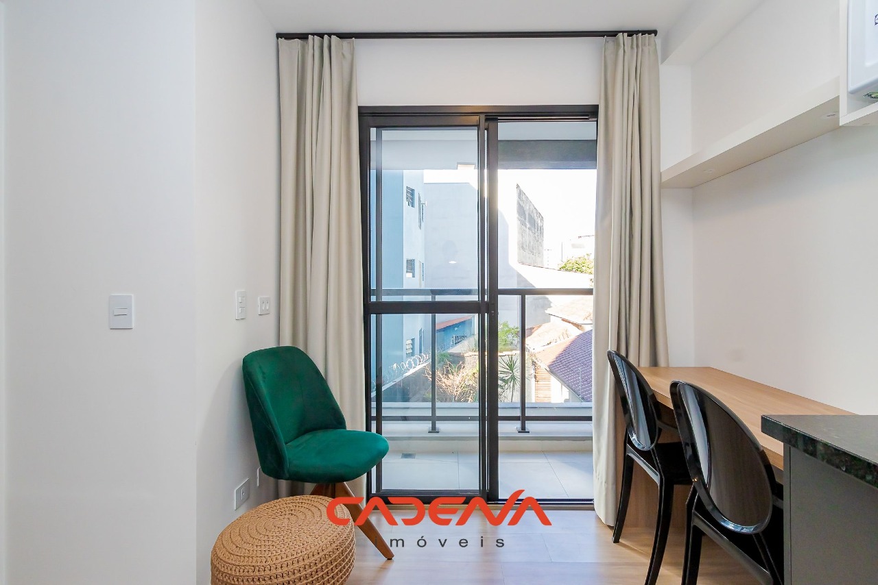 Studio para aluguel no Mercês: 