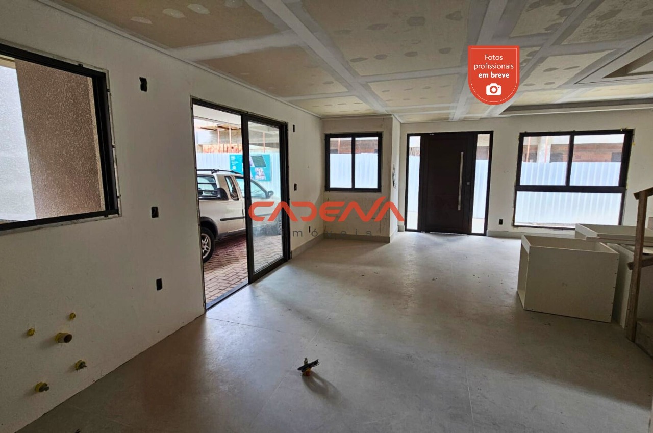 Sobrado para aluguel no Santa Felicidade: 