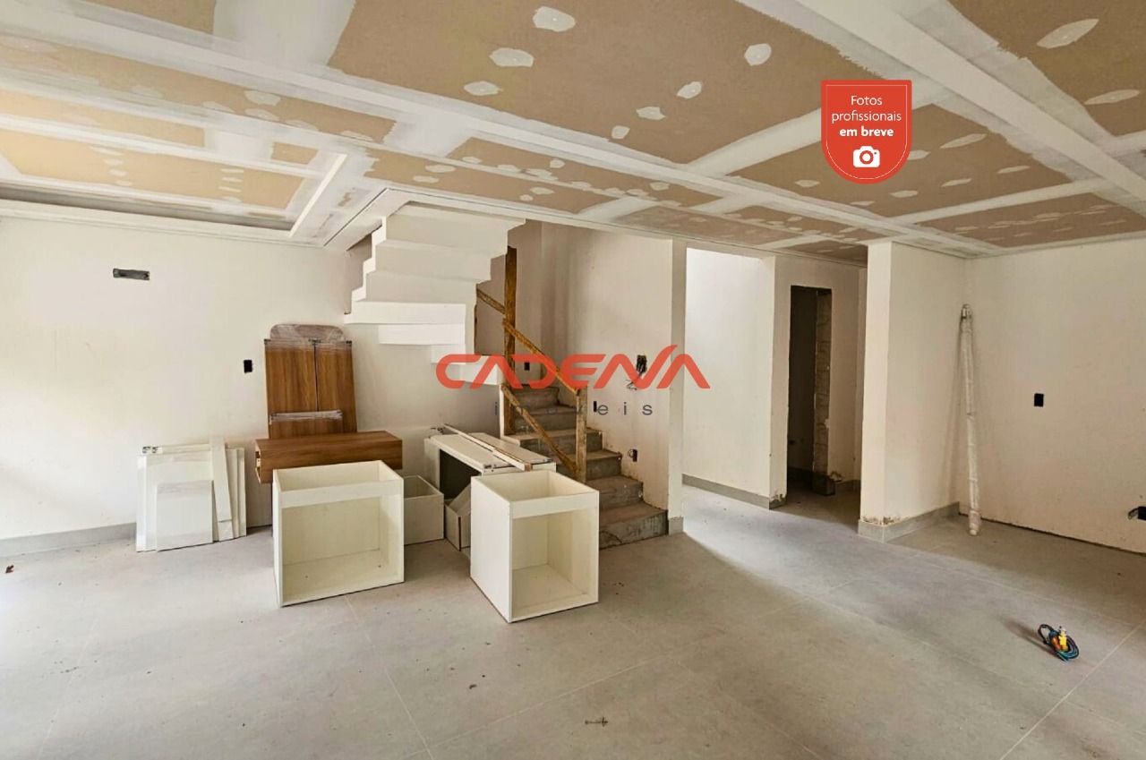 Sobrado para aluguel no Santa Felicidade: 