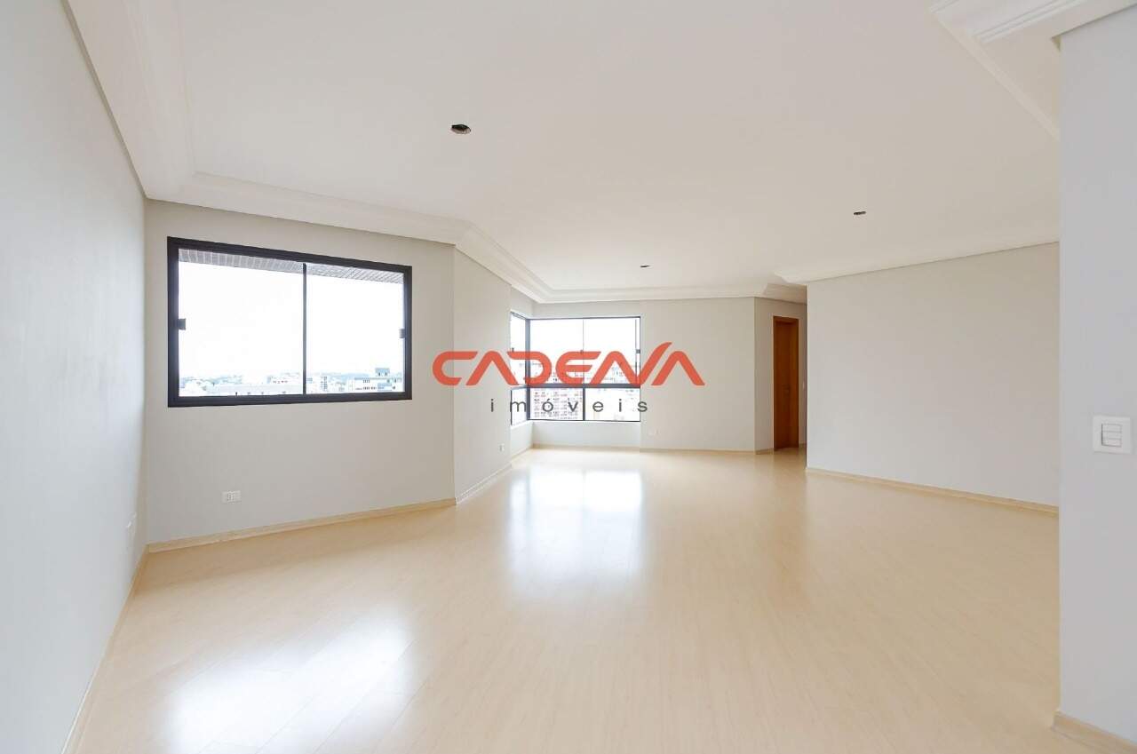 Apartamento à venda no Juvevê: 