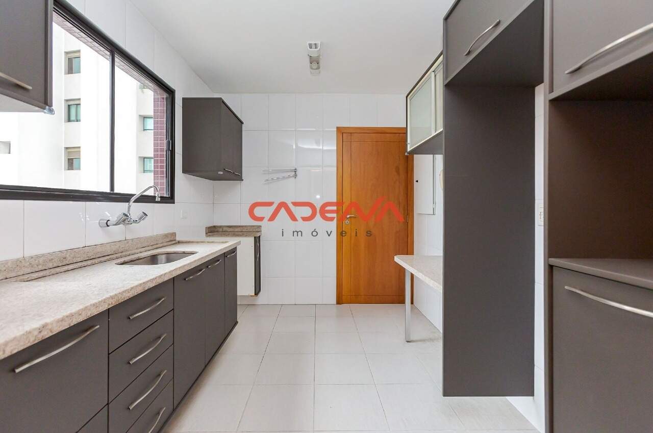 Apartamento à venda no Juvevê: 