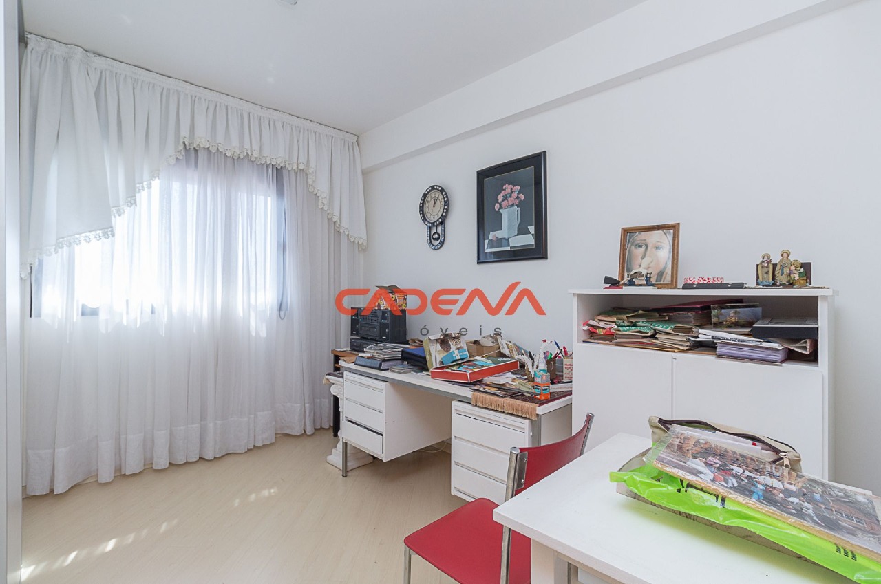 Apartamento à venda no Juvevê: 