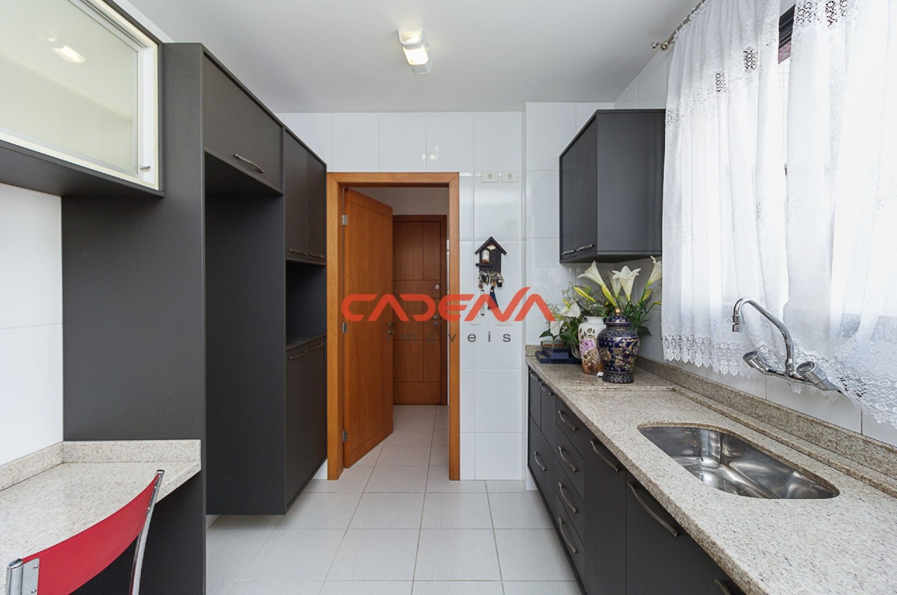 Apartamento à venda no Juvevê: 