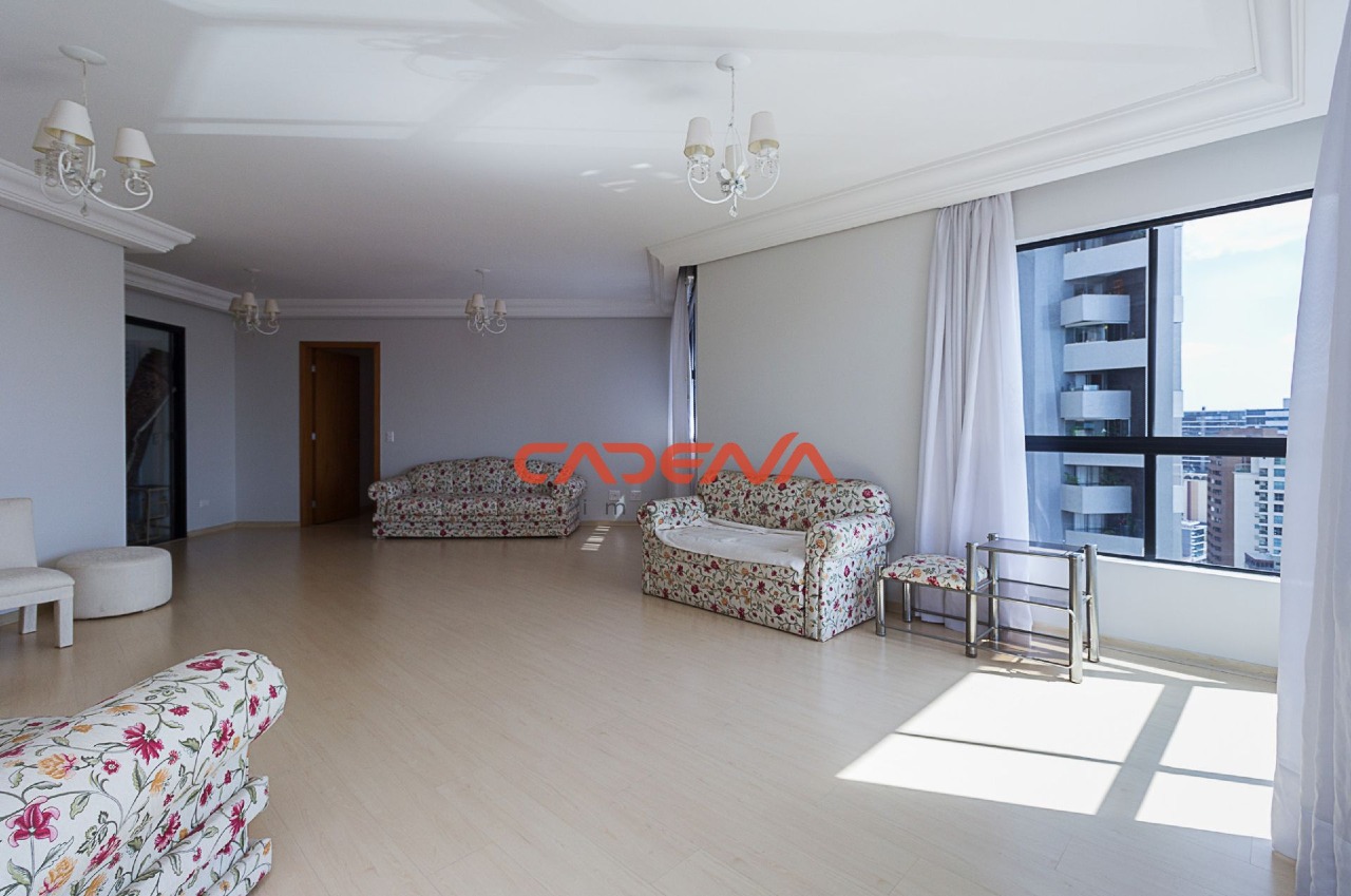 Apartamento à venda no Juvevê: 