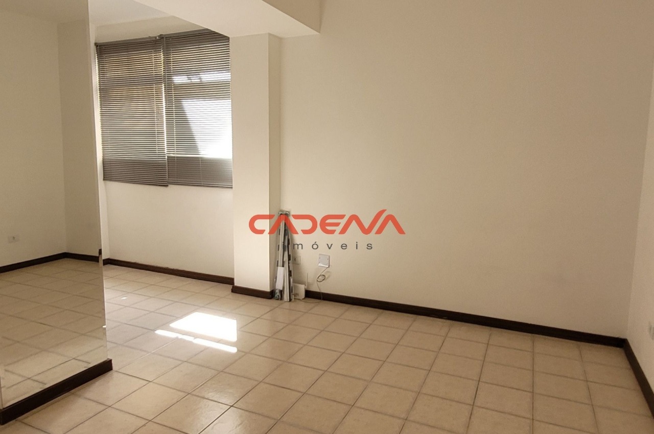 Sala para aluguel no Bacacheri: 