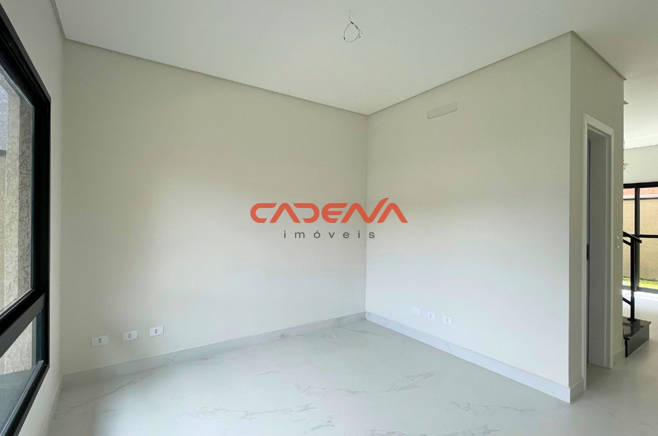 Sobrado à venda no Mercês: 