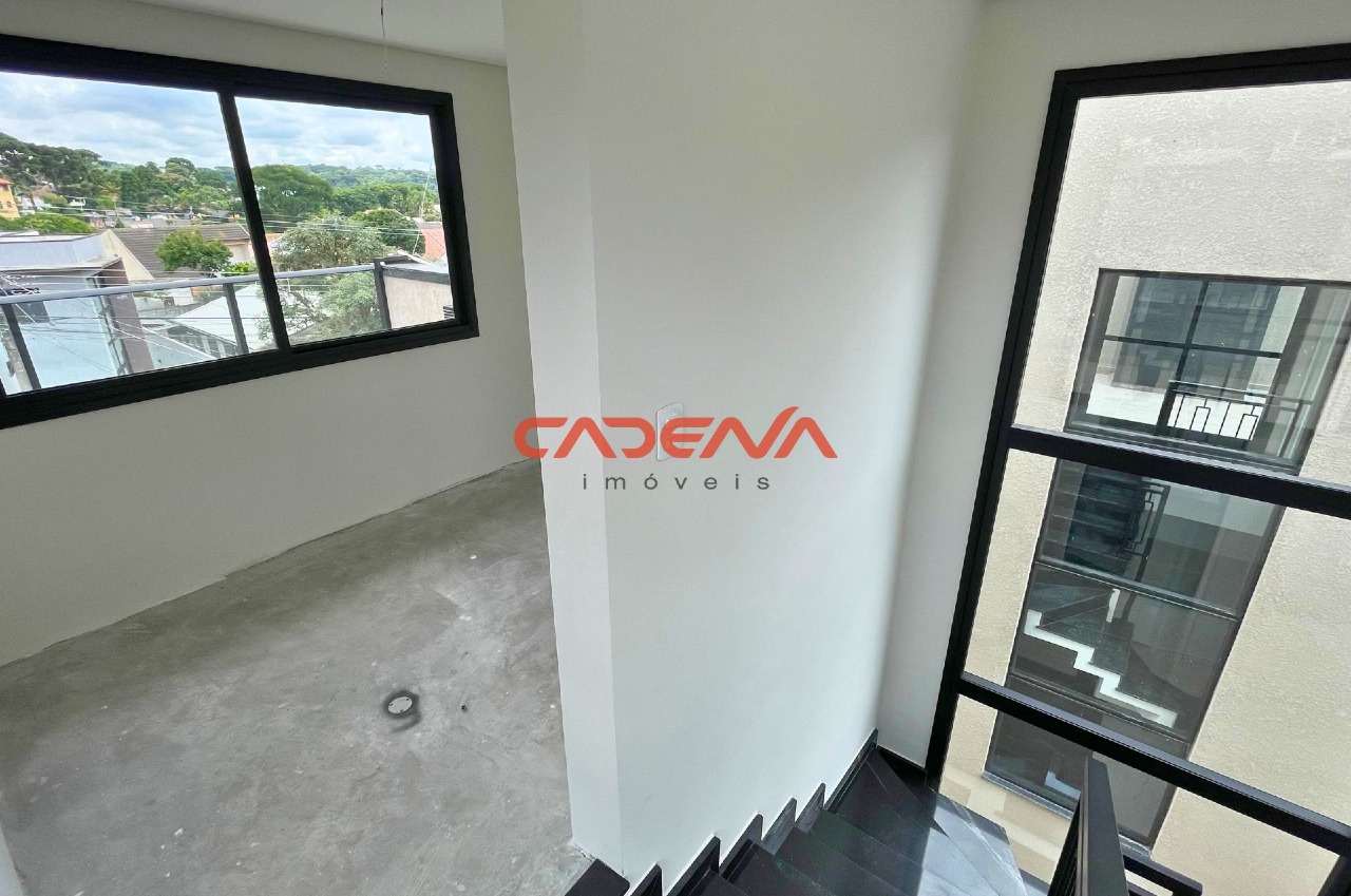 Sobrado à venda no Mercês: 