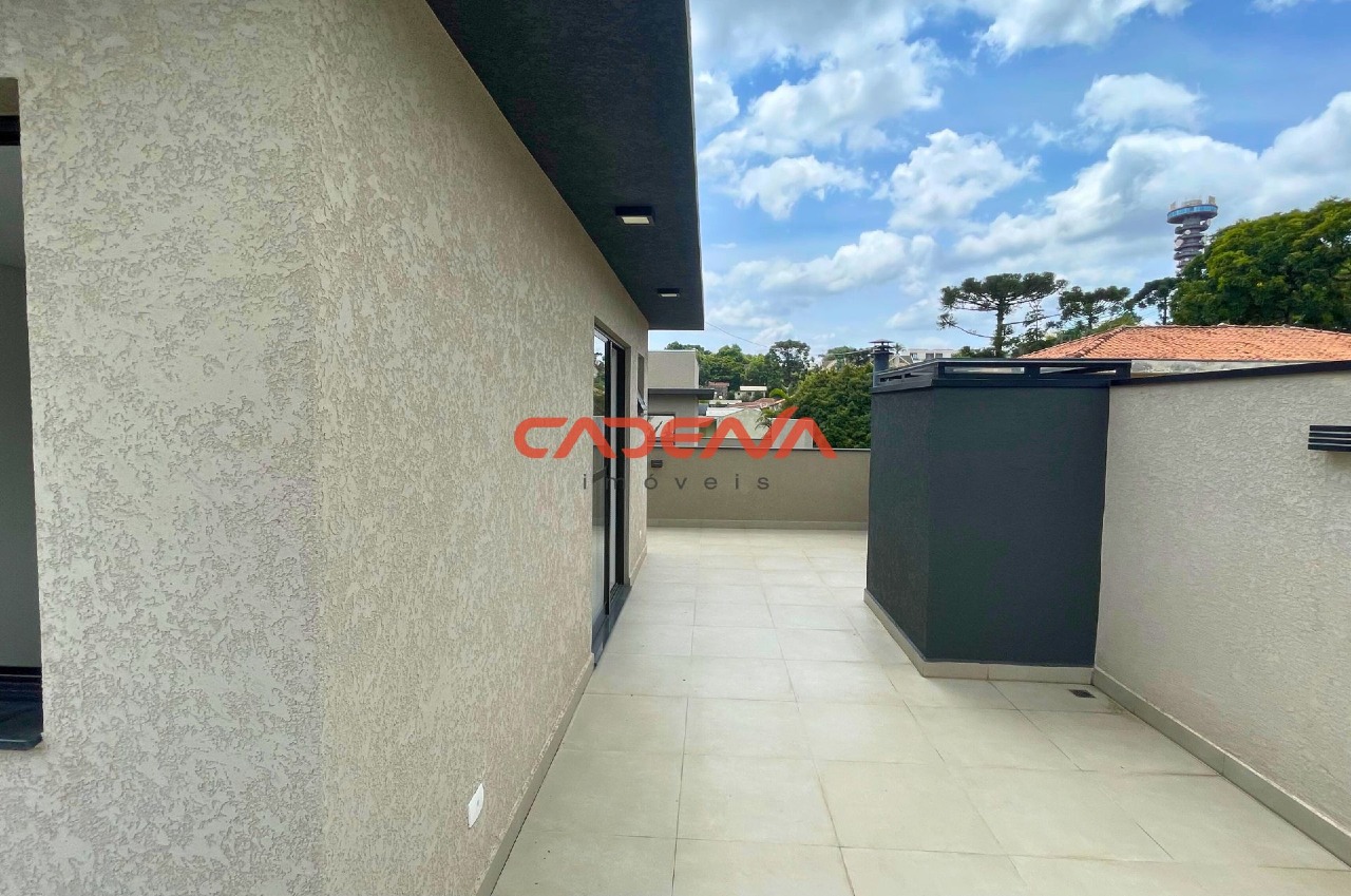 Sobrado à venda no Mercês: 