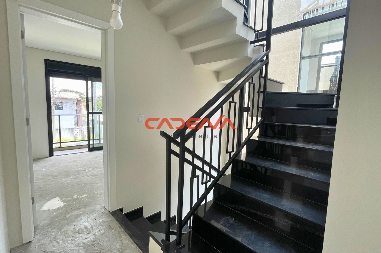 Sobrado à venda no Mercês: 