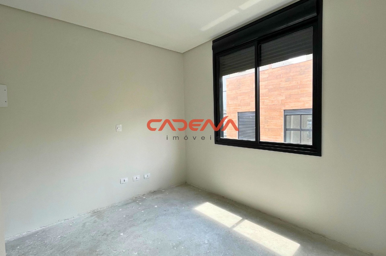 Sobrado à venda no Mercês: 