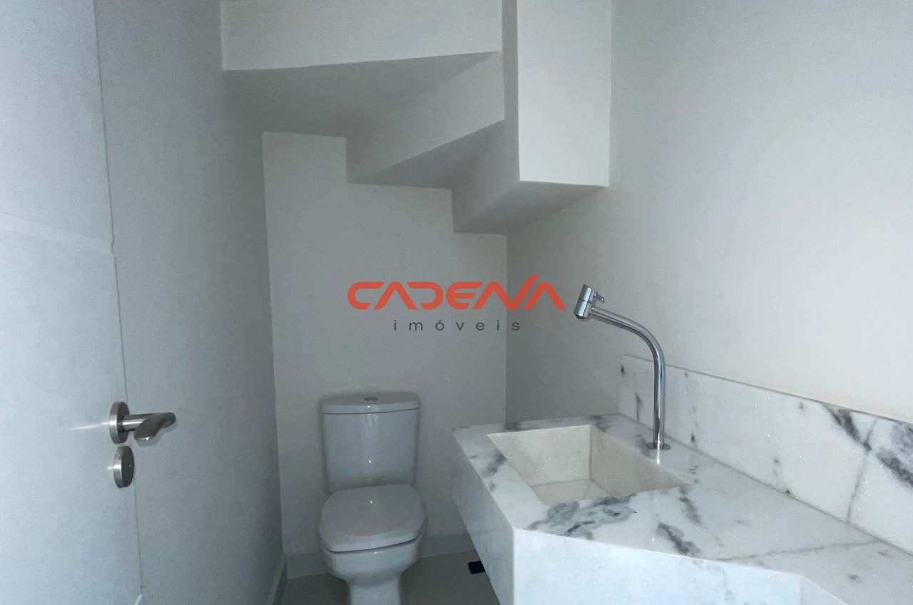 Sobrado à venda no Mercês: 