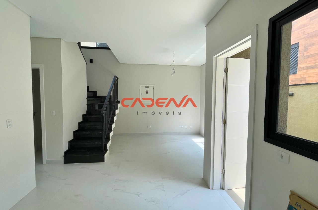 Sobrado à venda no Mercês: 