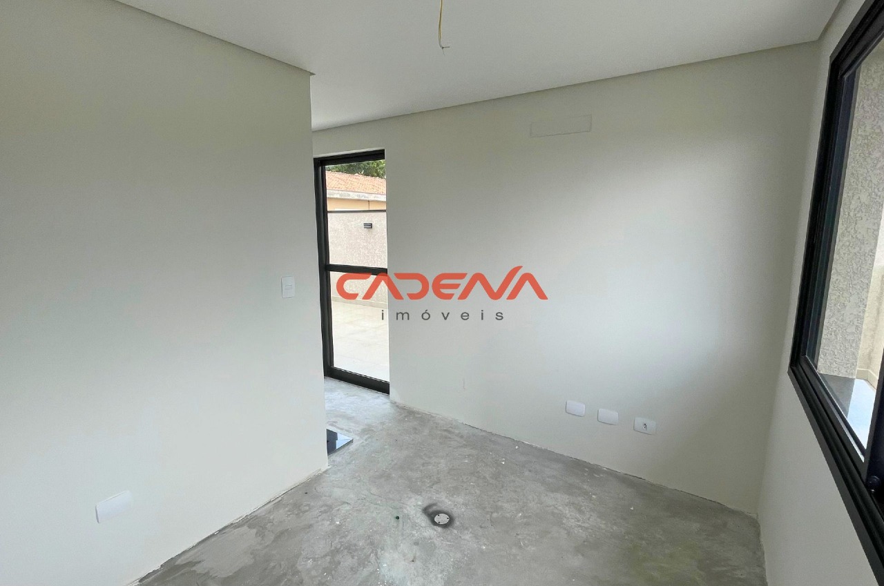 Sobrado à venda no Mercês: 