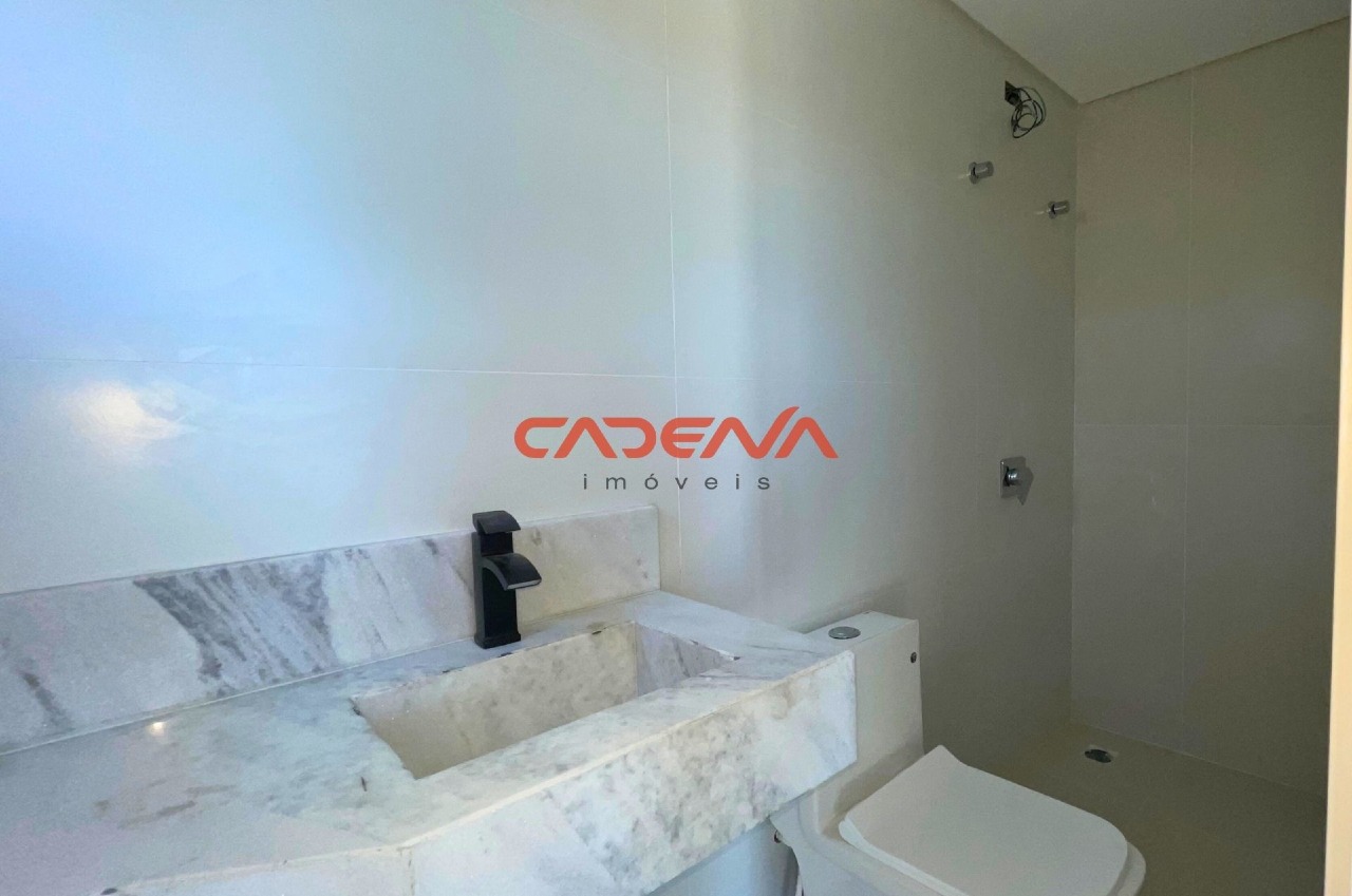 Sobrado à venda no Mercês: 