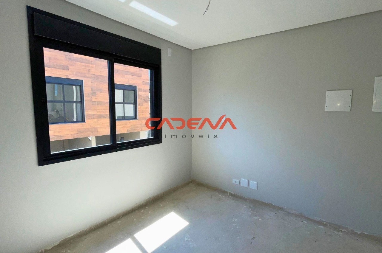 Sobrado à venda no Mercês: 