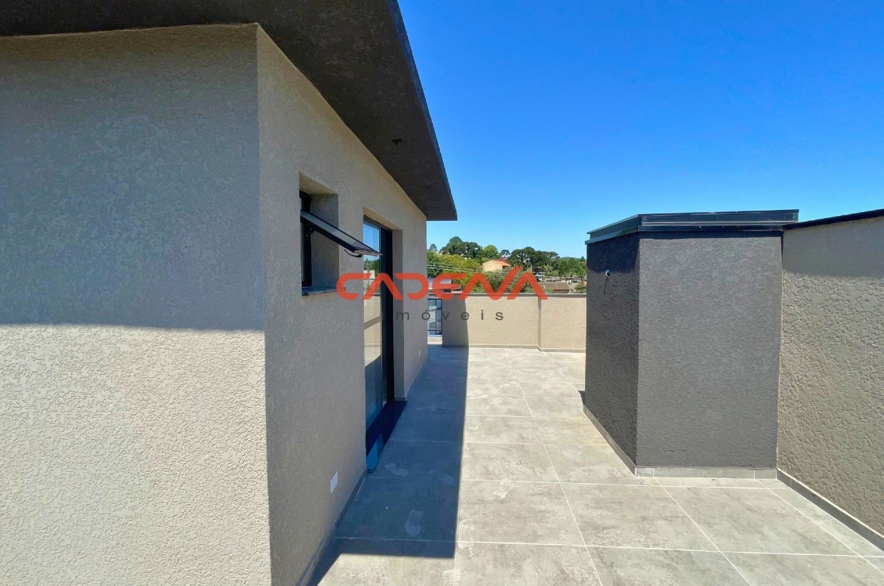 Sobrado à venda no Mercês: 