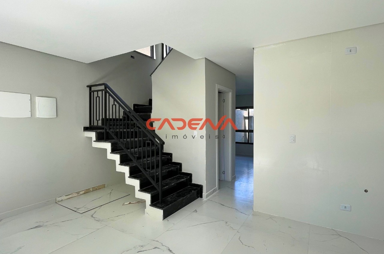 Sobrado à venda no Mercês: 