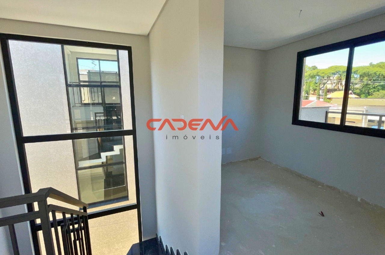 Sobrado à venda no Mercês: 