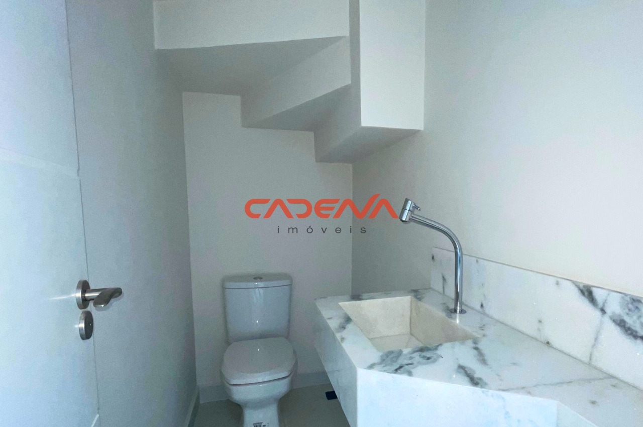 Sobrado à venda no Mercês: 