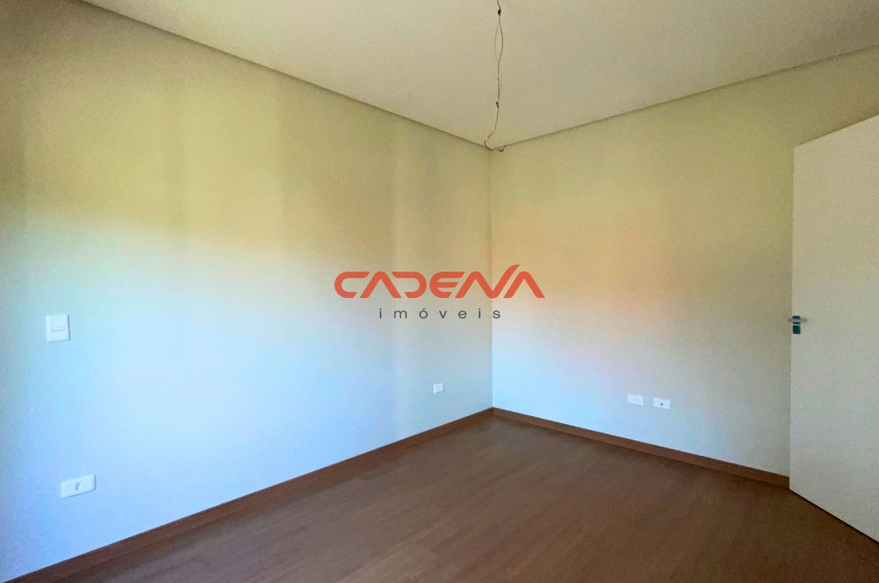 Sobrado à venda no Mercês: 