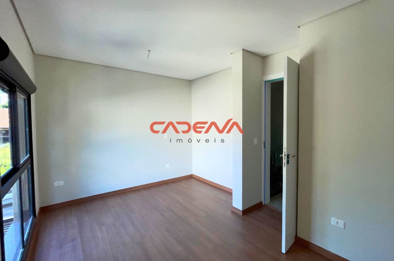 Sobrado à venda no Mercês: 