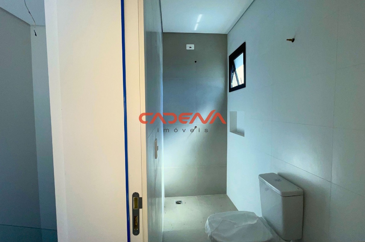 Sobrado à venda no Mercês: 