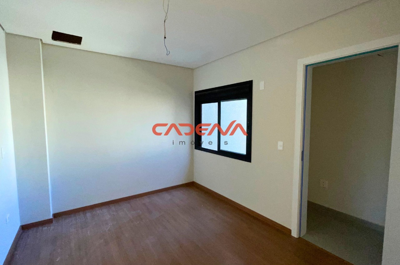 Sobrado à venda no Mercês: 