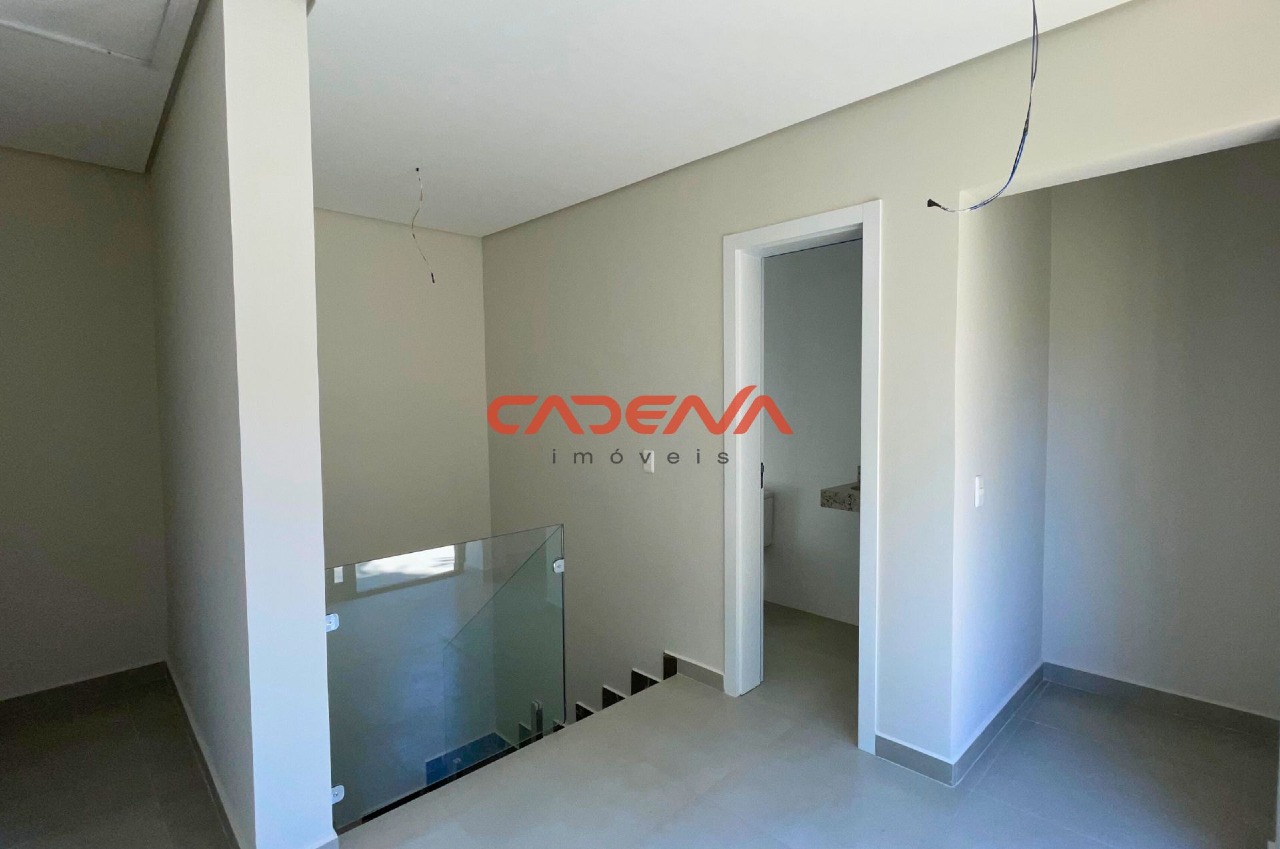 Sobrado à venda no Mercês: 