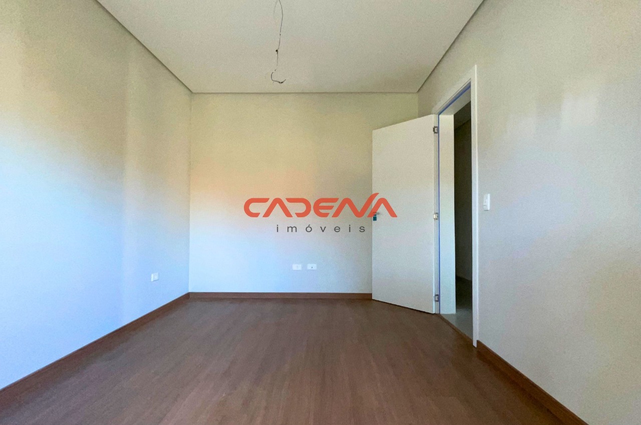 Sobrado à venda no Mercês: 