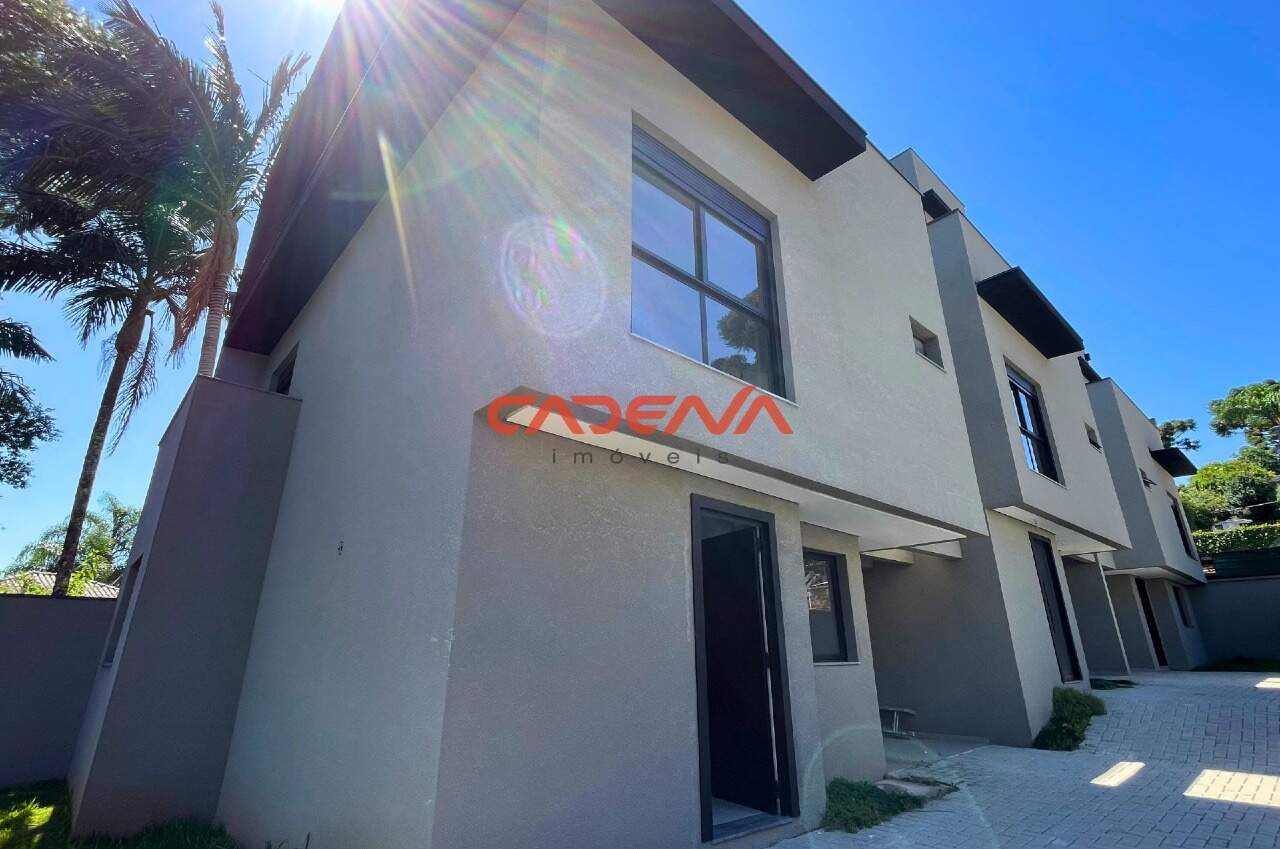 Sobrado à venda no Mercês: 