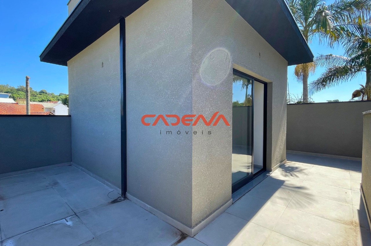 Sobrado à venda no Mercês: 