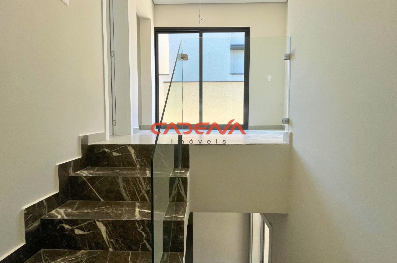 Sobrado à venda no Mercês: 