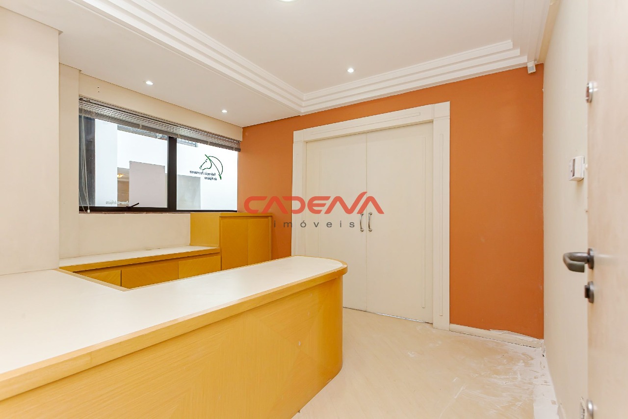 Sala à venda no Alto da Glória: 