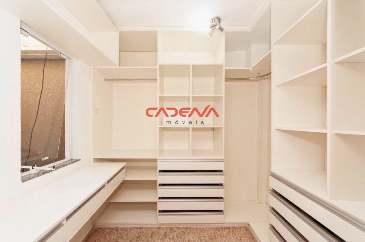 Sobrado para aluguel no Parolin: 