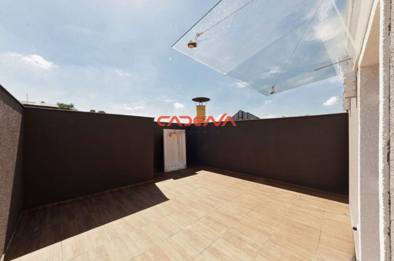 Sobrado para aluguel no Parolin: 