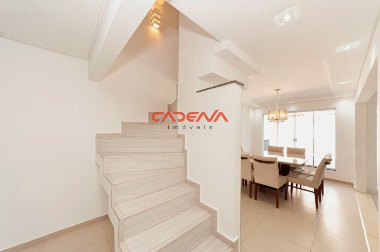 Sobrado para aluguel no Parolin: 