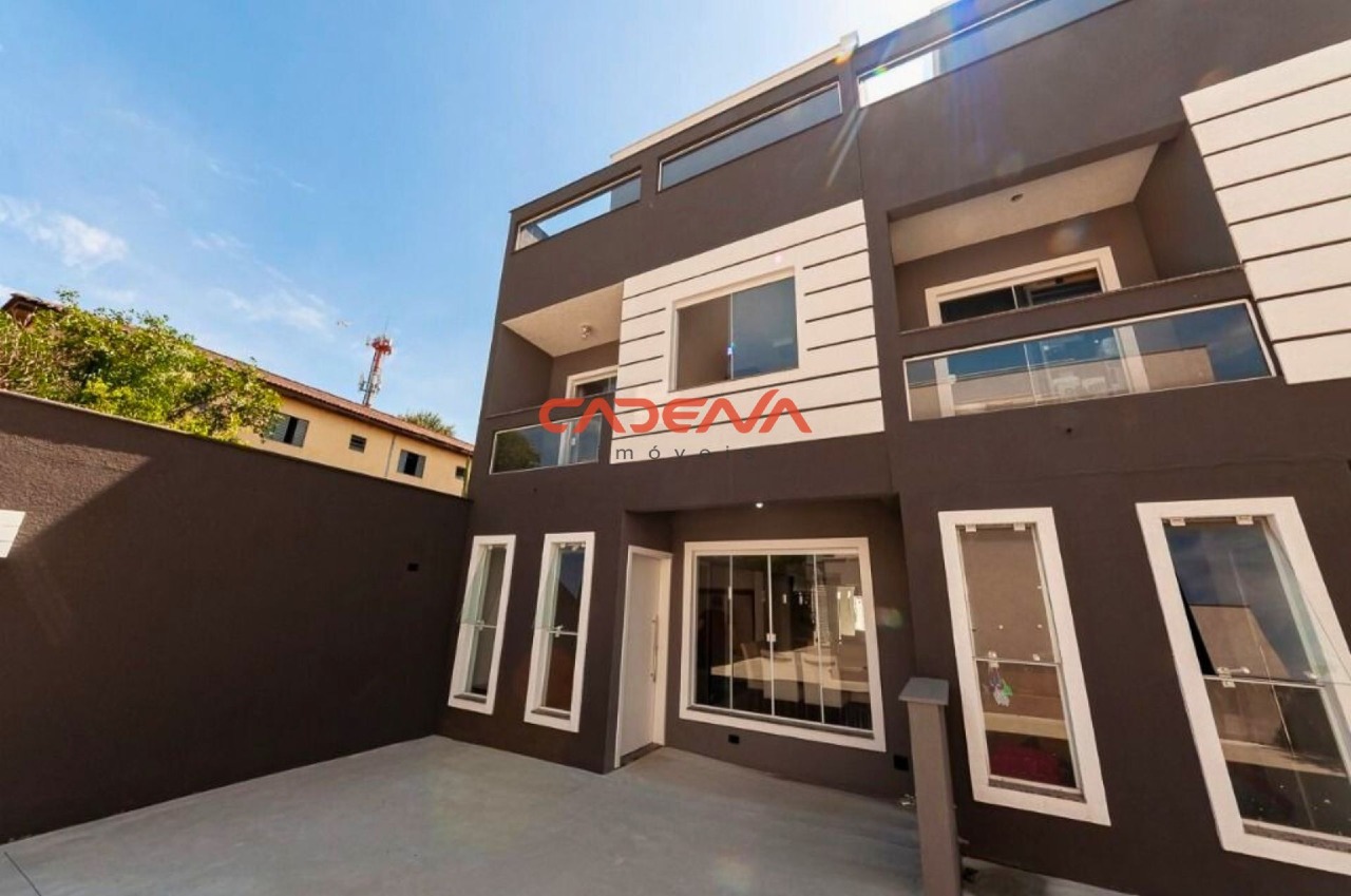 Sobrado para aluguel no Parolin: 