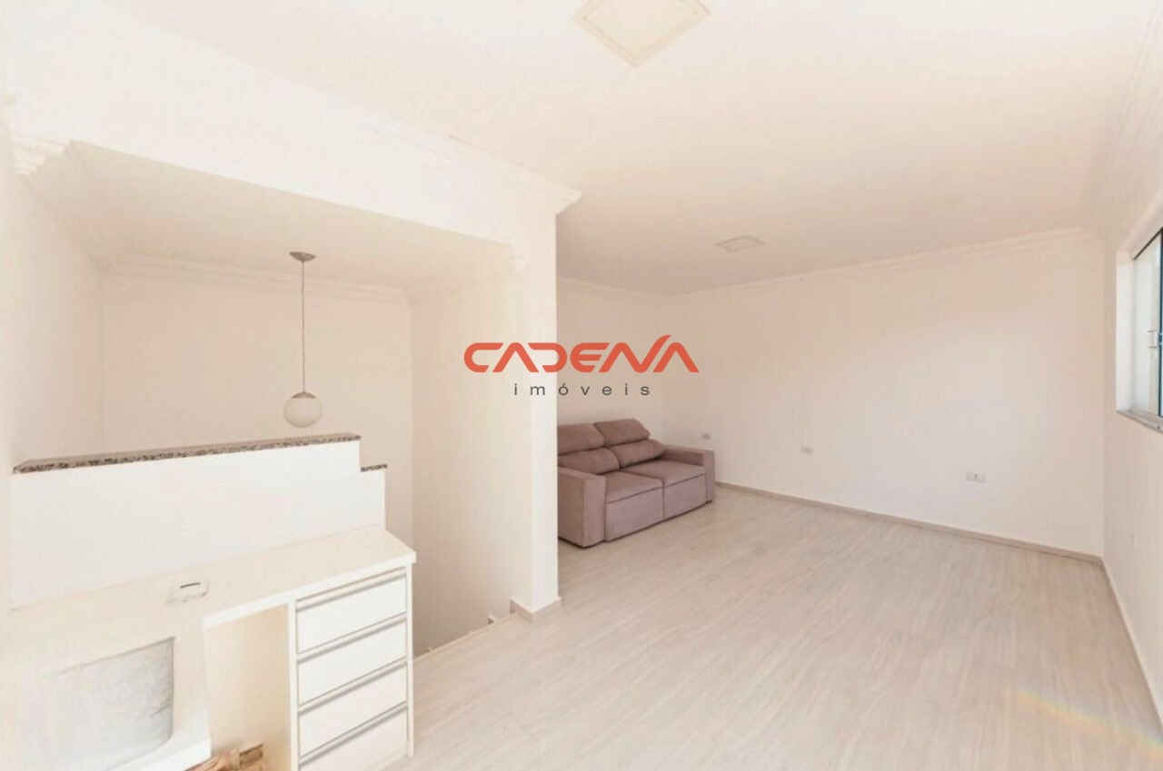 Sobrado para aluguel no Parolin: 