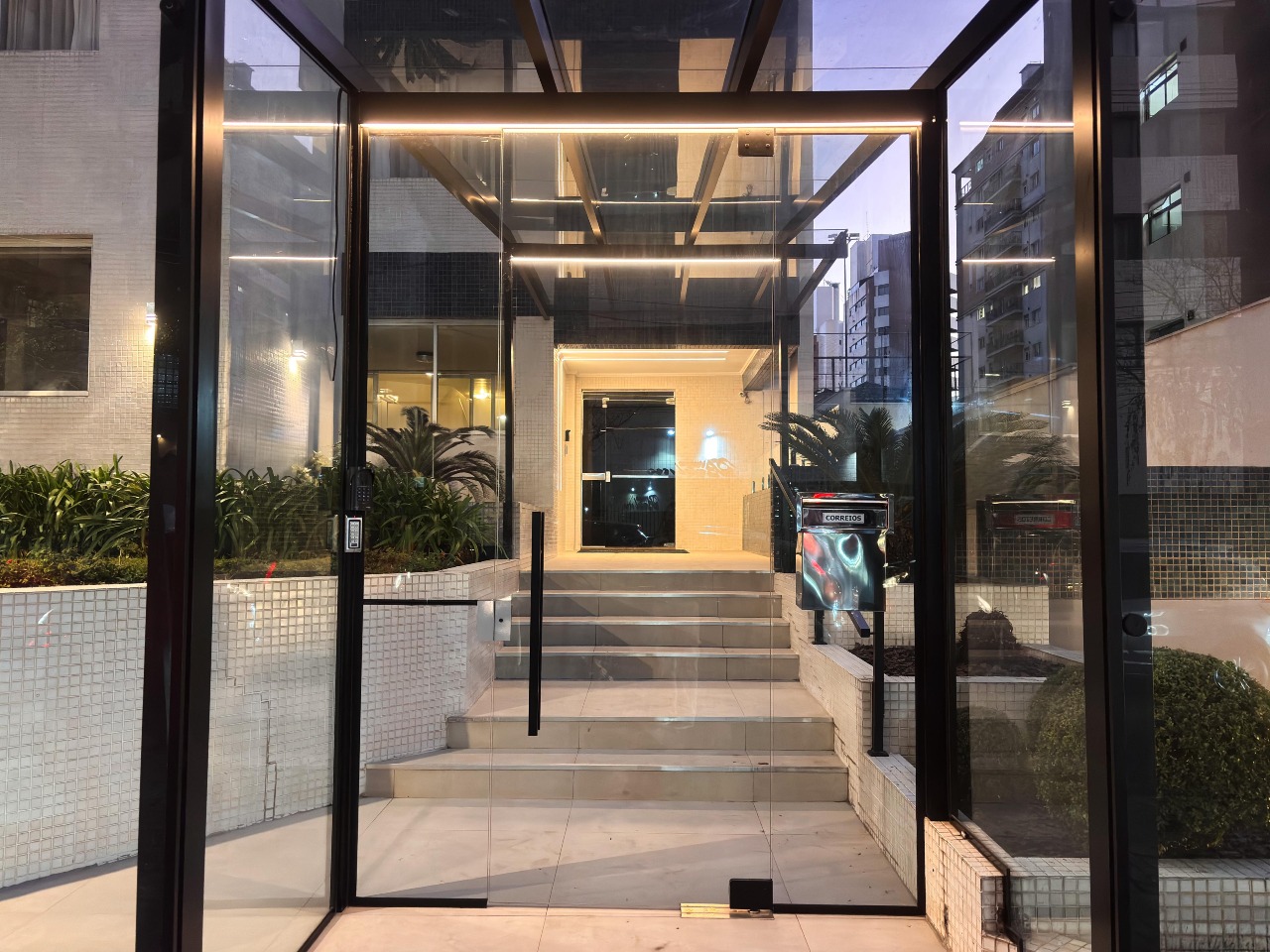 Apartamento para aluguel no Batel: 