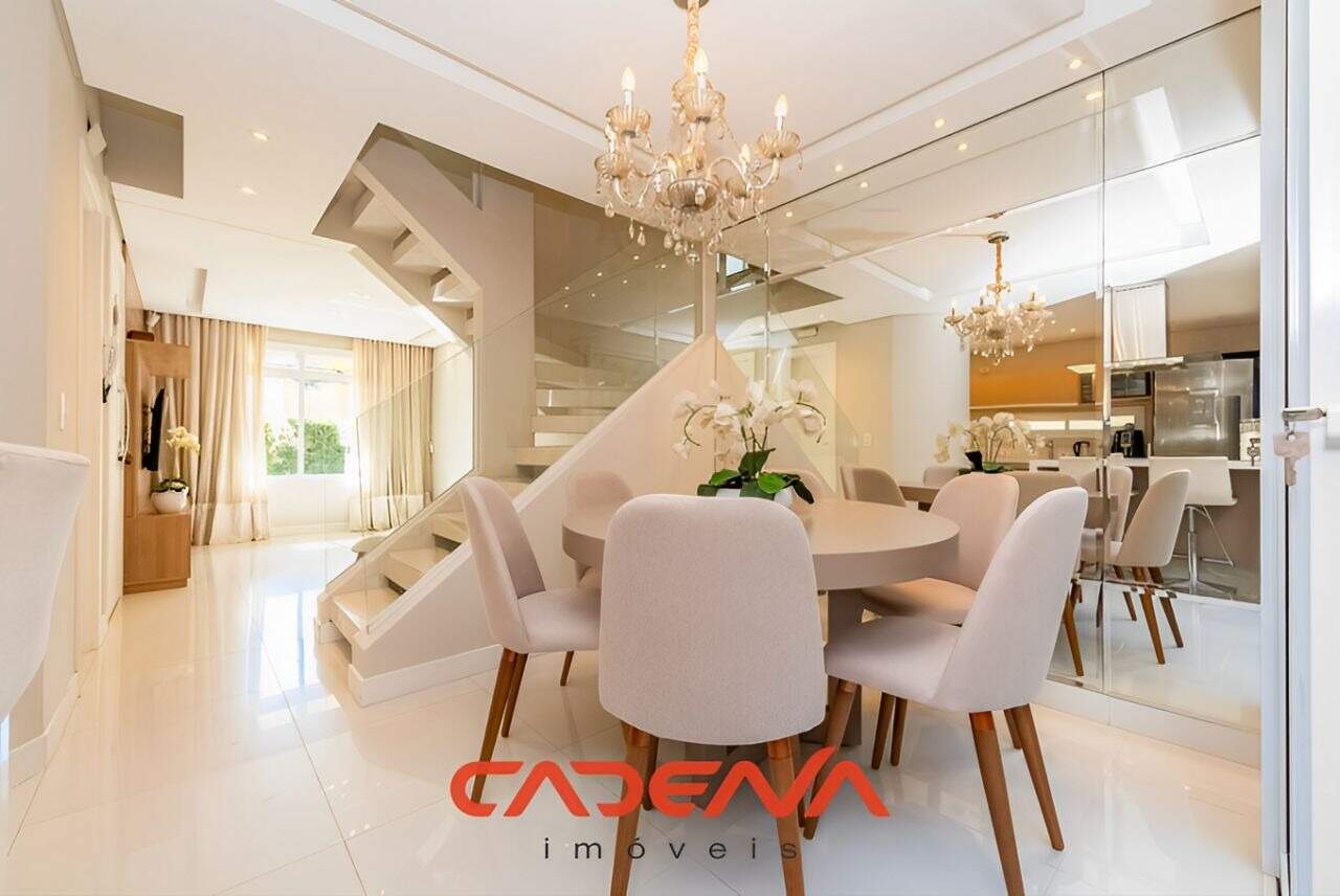 Casa em condomínio fechado para aluguel no Água Verde: 