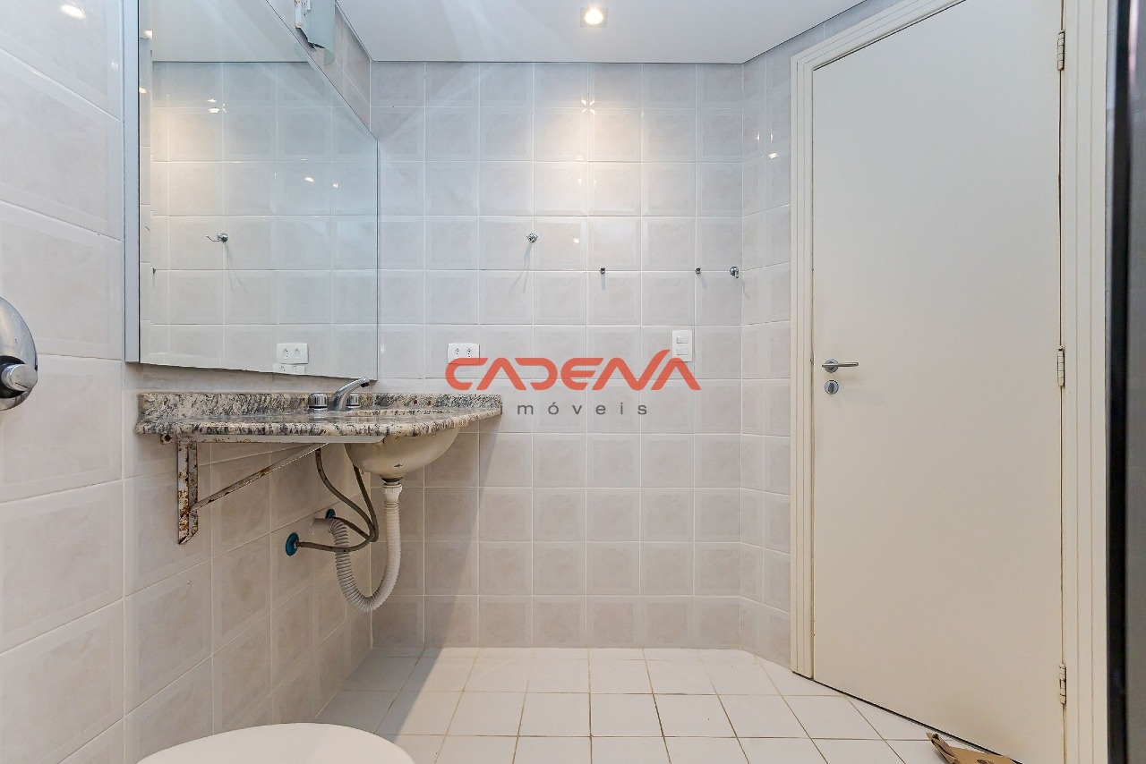 Apartamento à venda no Cabral: 