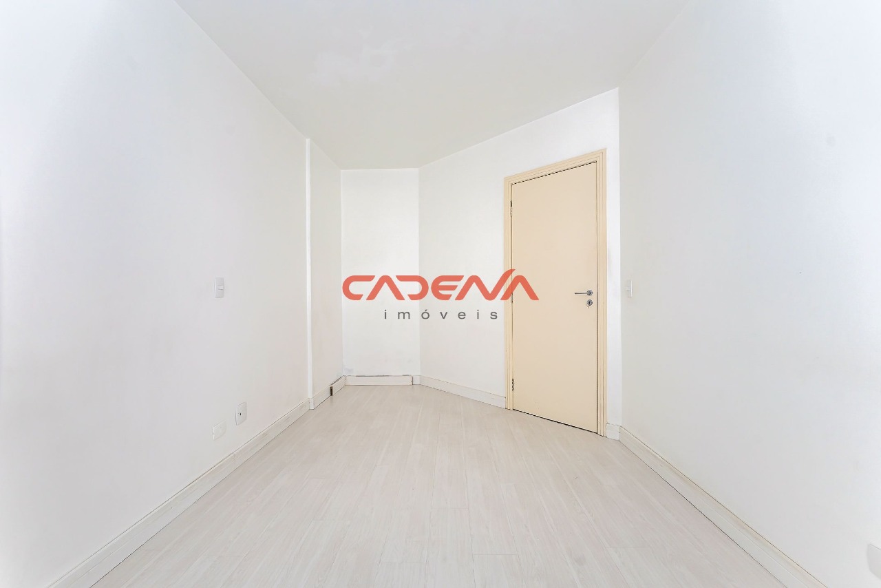Apartamento à venda no Cabral: 