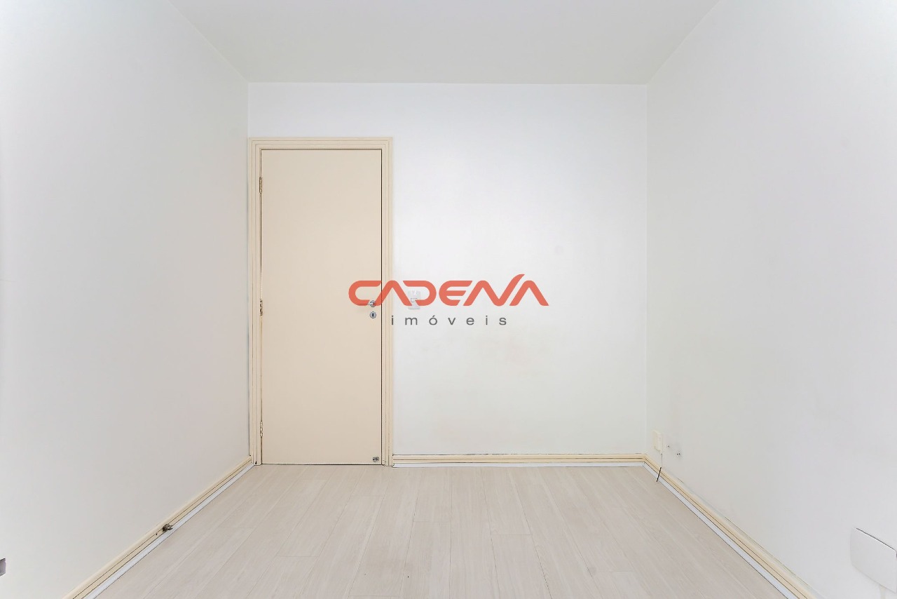 Apartamento à venda no Cabral: 