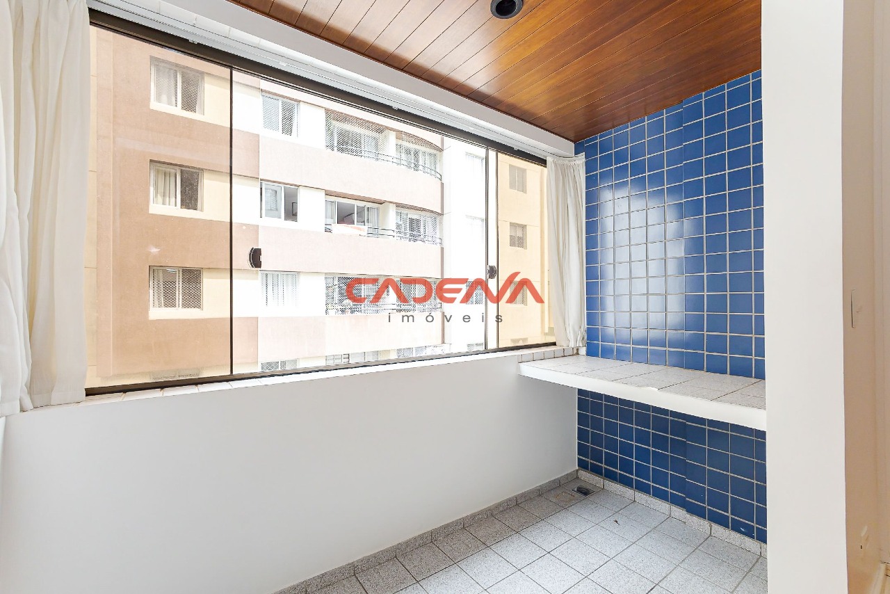 Apartamento à venda no Cabral: 