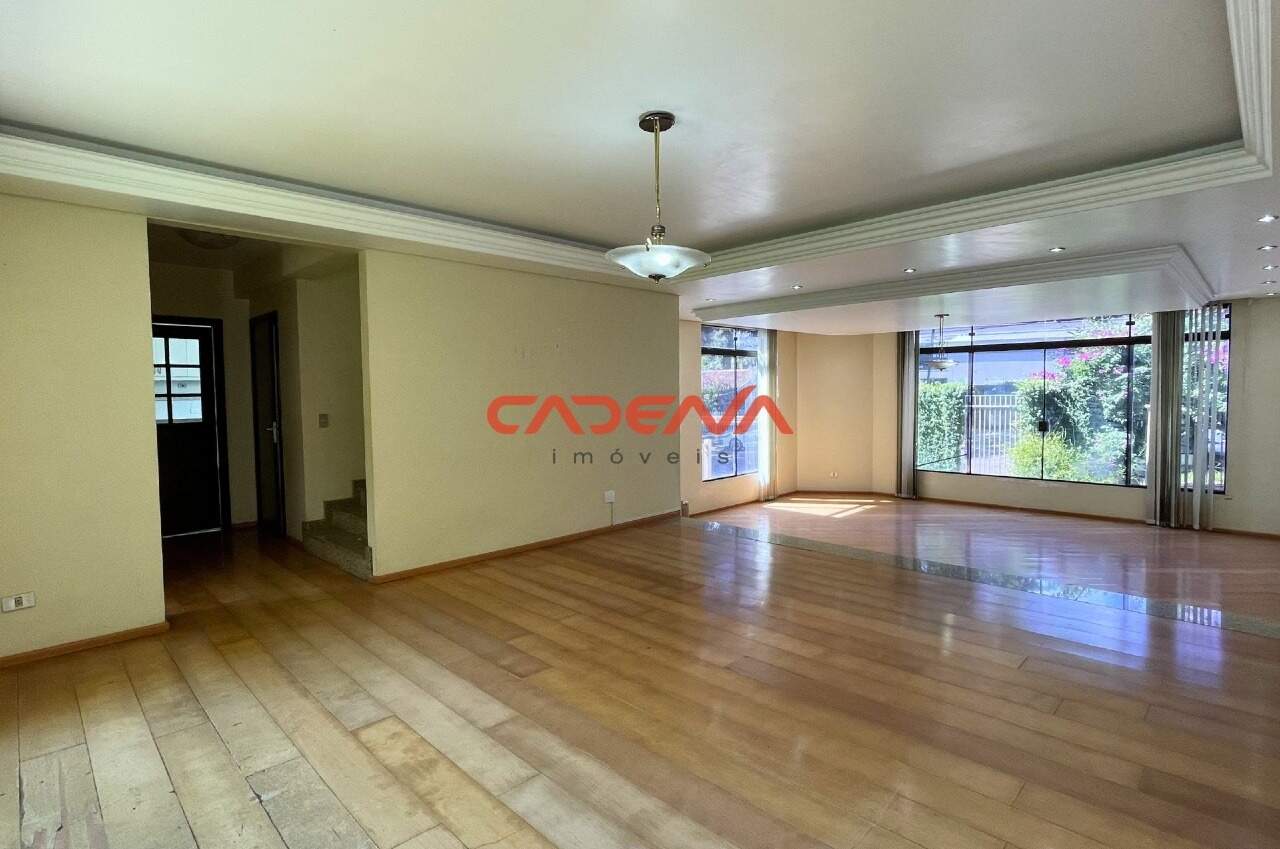 Casa à venda no Campo Comprido: 