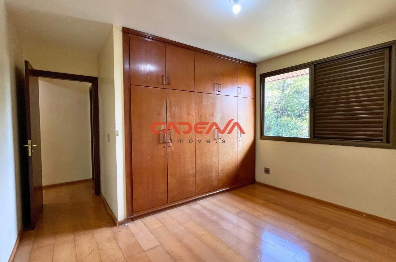 Casa à venda no Campo Comprido: 