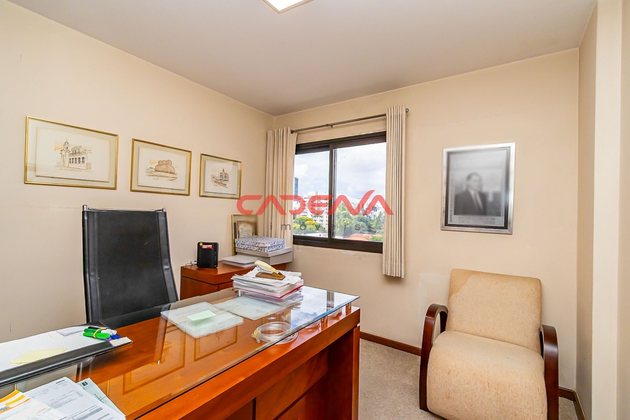 Cobertura à venda no Mercês: 