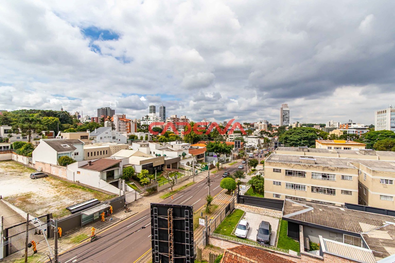 Cobertura à venda no Mercês: 